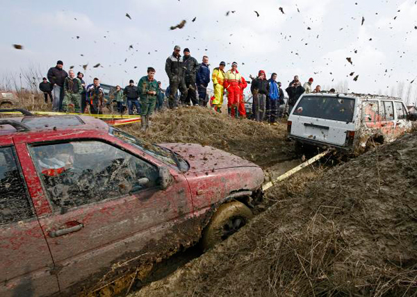 Гонки на внедорожниках в сербском Чуруге